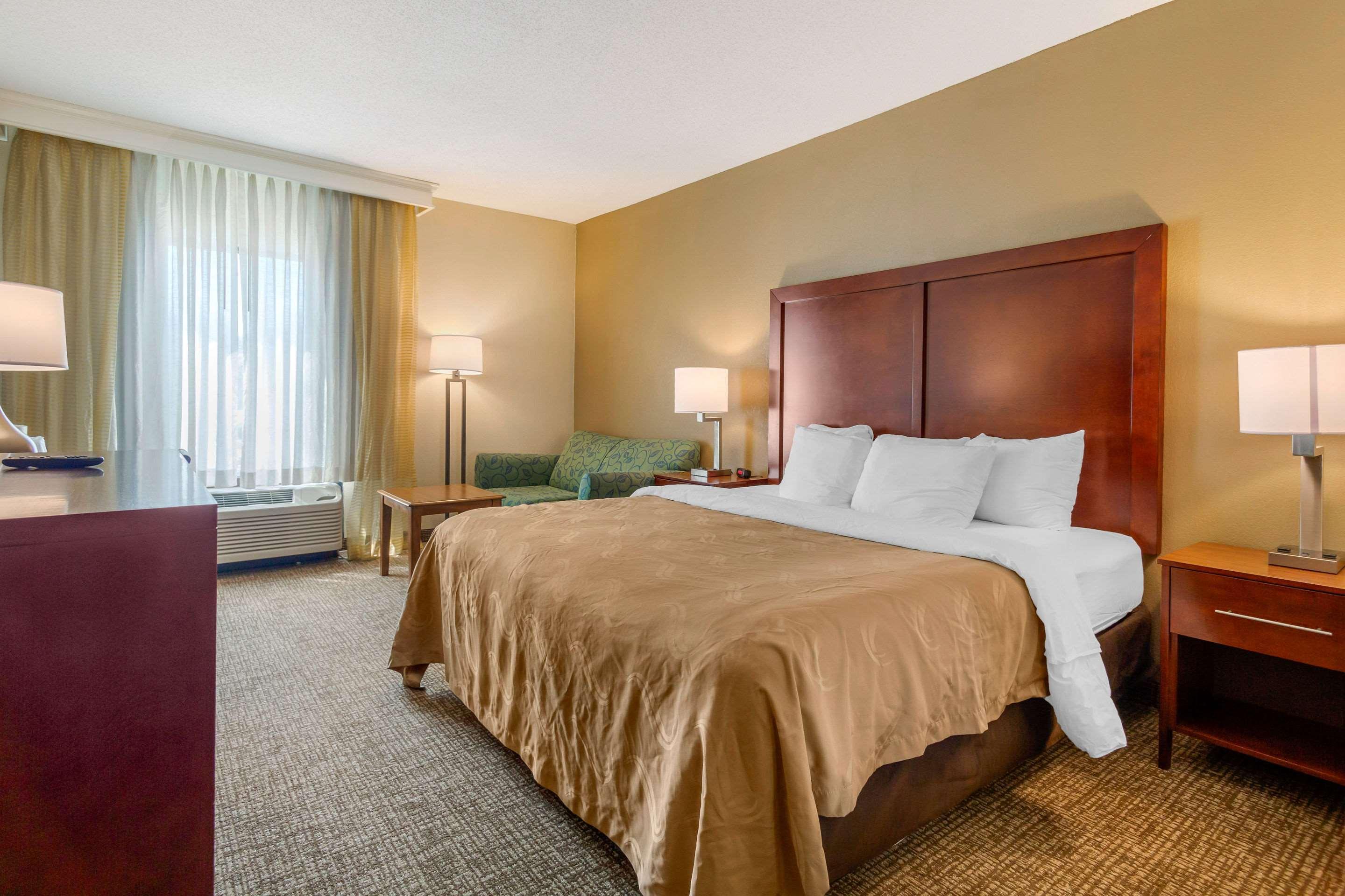 Quality Inn & Suites Olde Town Portsmouth Εξωτερικό φωτογραφία