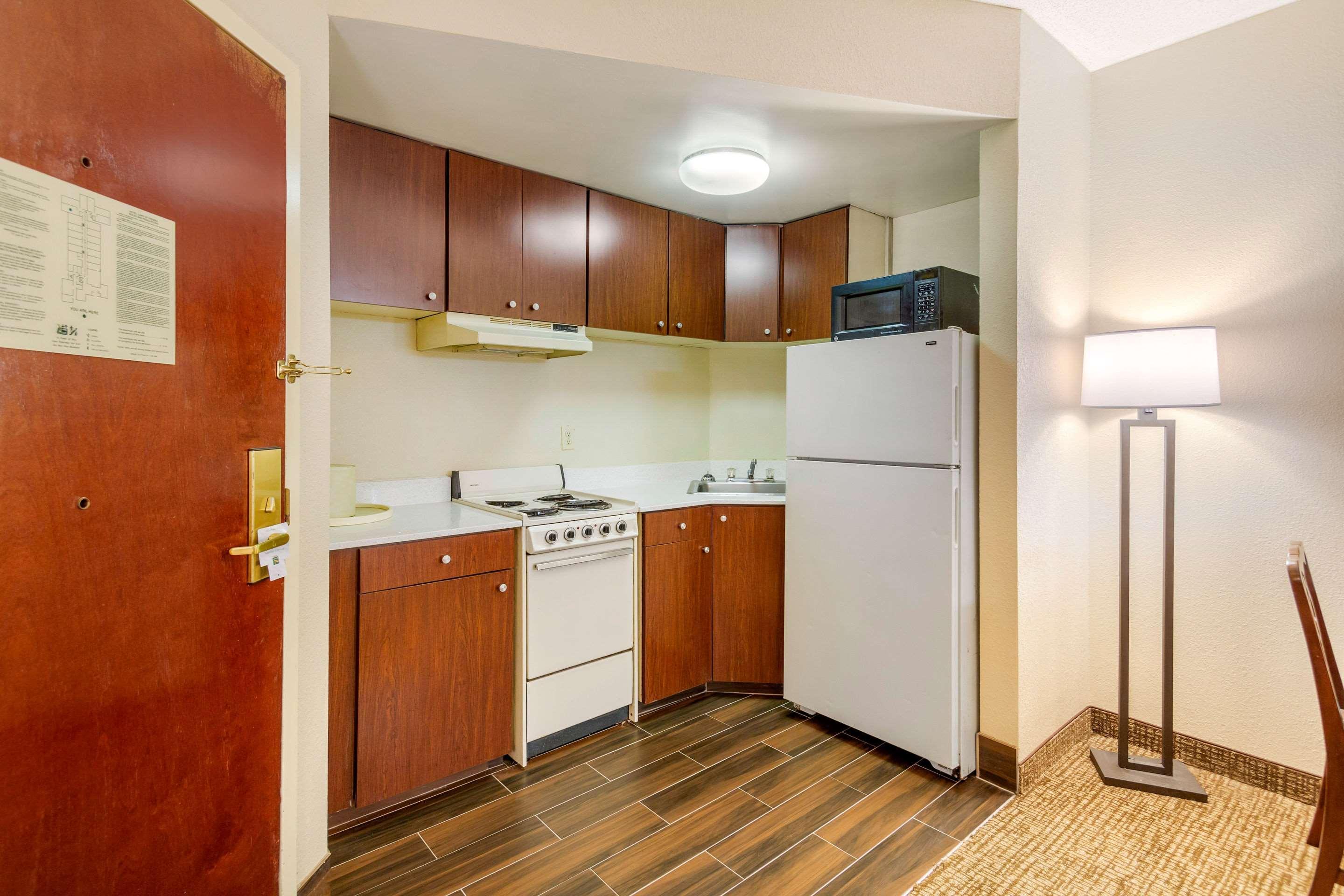 Quality Inn & Suites Olde Town Portsmouth Εξωτερικό φωτογραφία