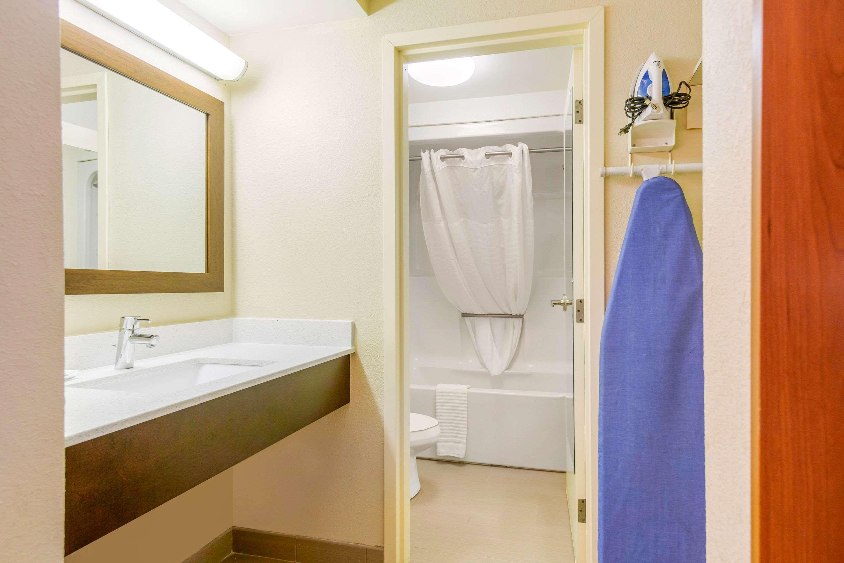Quality Inn & Suites Olde Town Portsmouth Εξωτερικό φωτογραφία