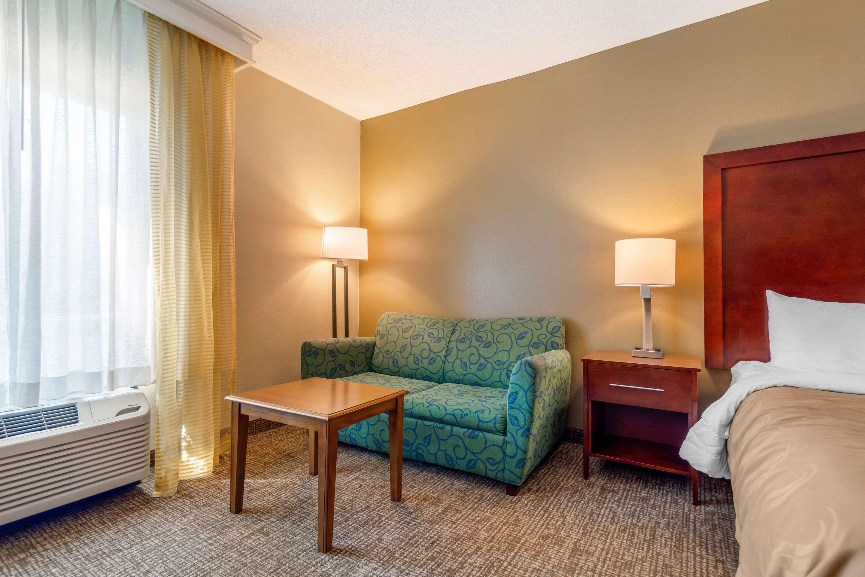 Quality Inn & Suites Olde Town Portsmouth Εξωτερικό φωτογραφία