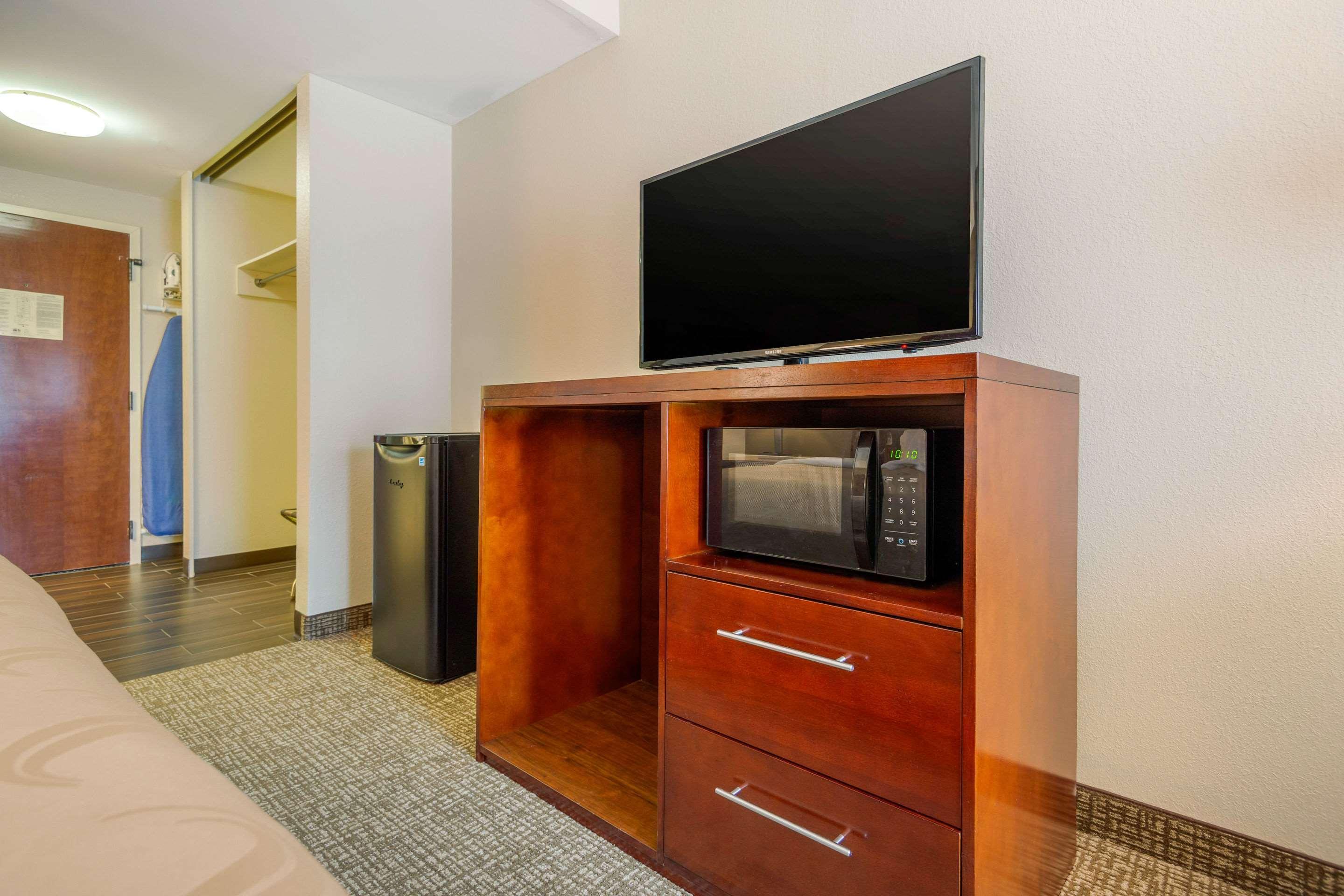 Quality Inn & Suites Olde Town Portsmouth Εξωτερικό φωτογραφία