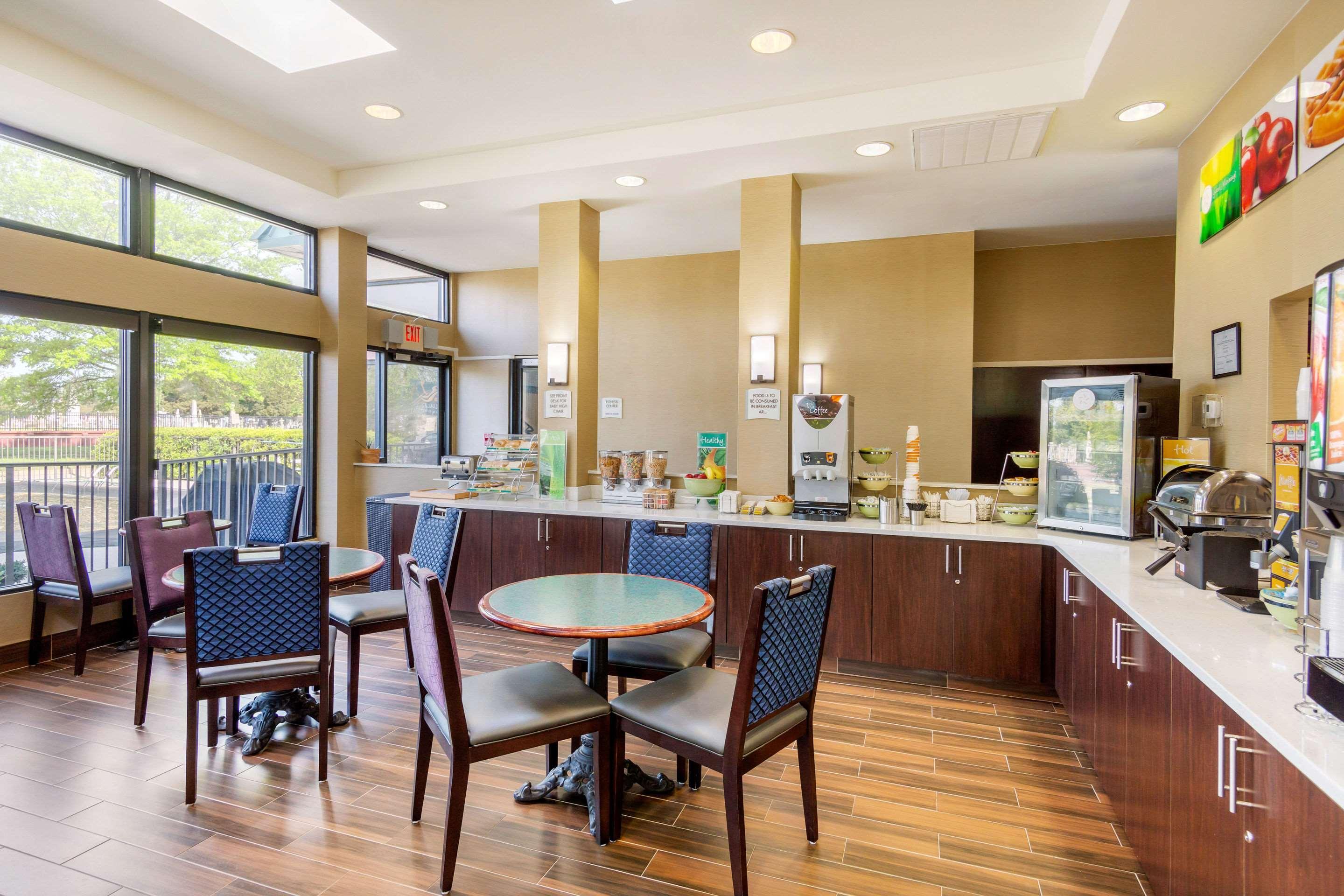 Quality Inn & Suites Olde Town Portsmouth Εξωτερικό φωτογραφία