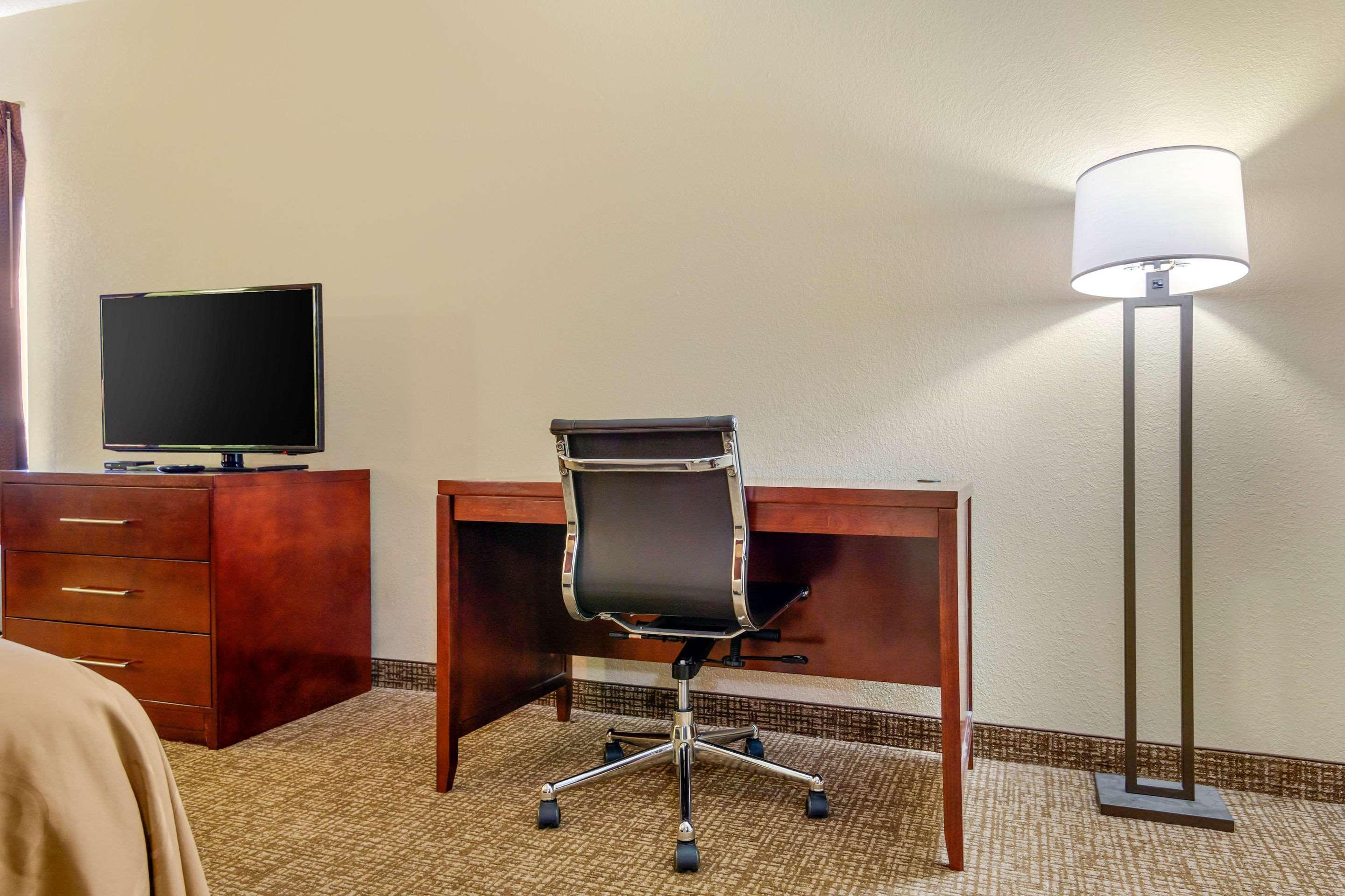 Quality Inn & Suites Olde Town Portsmouth Εξωτερικό φωτογραφία
