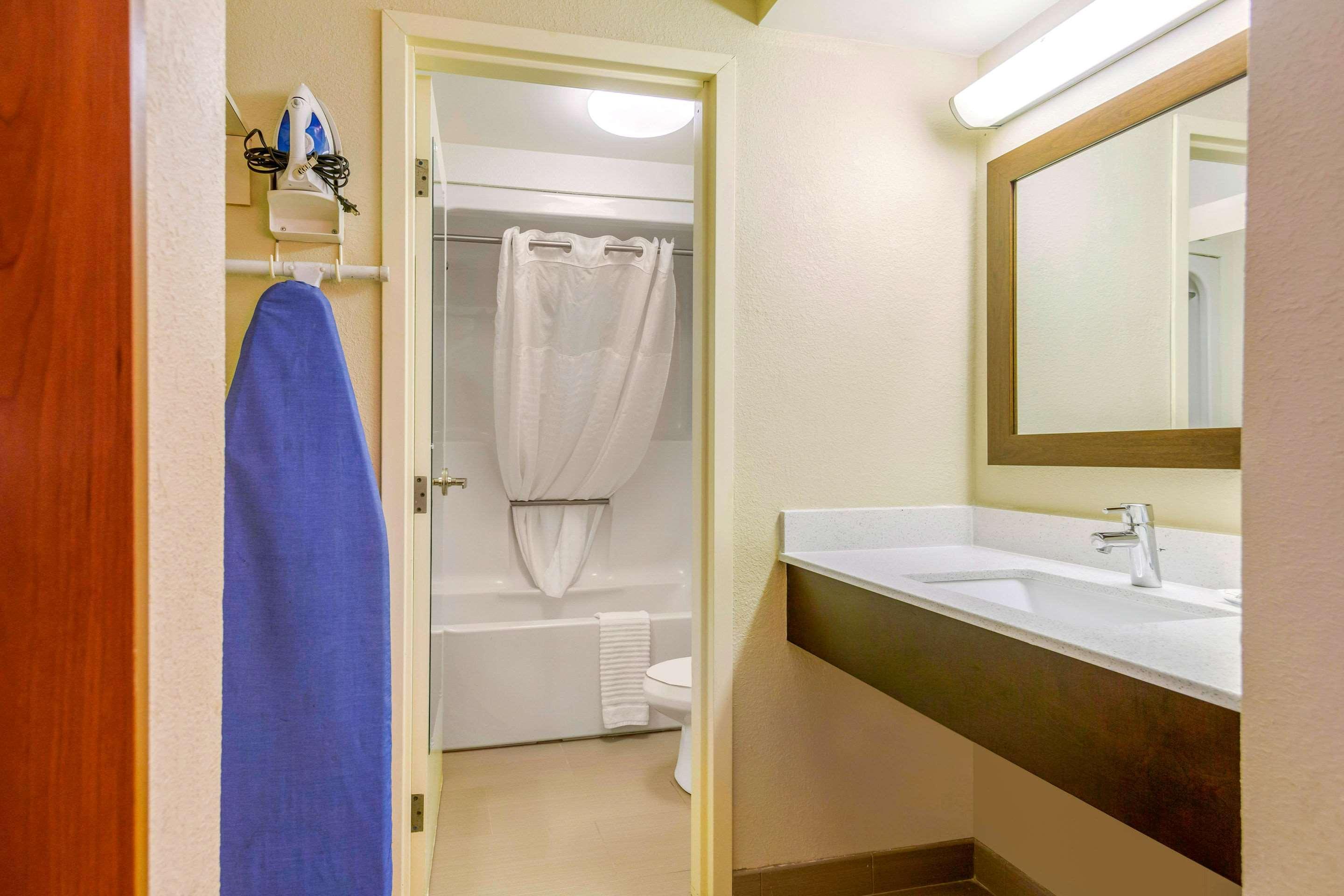 Quality Inn & Suites Olde Town Portsmouth Εξωτερικό φωτογραφία