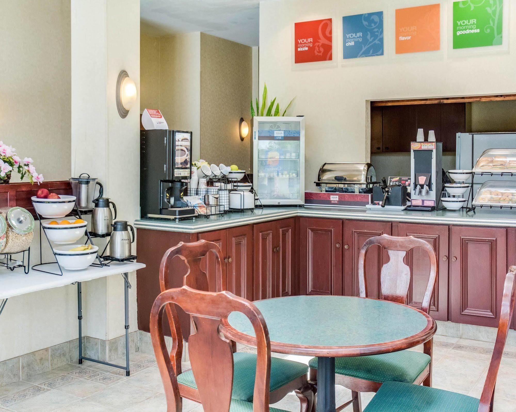 Quality Inn & Suites Olde Town Portsmouth Εξωτερικό φωτογραφία