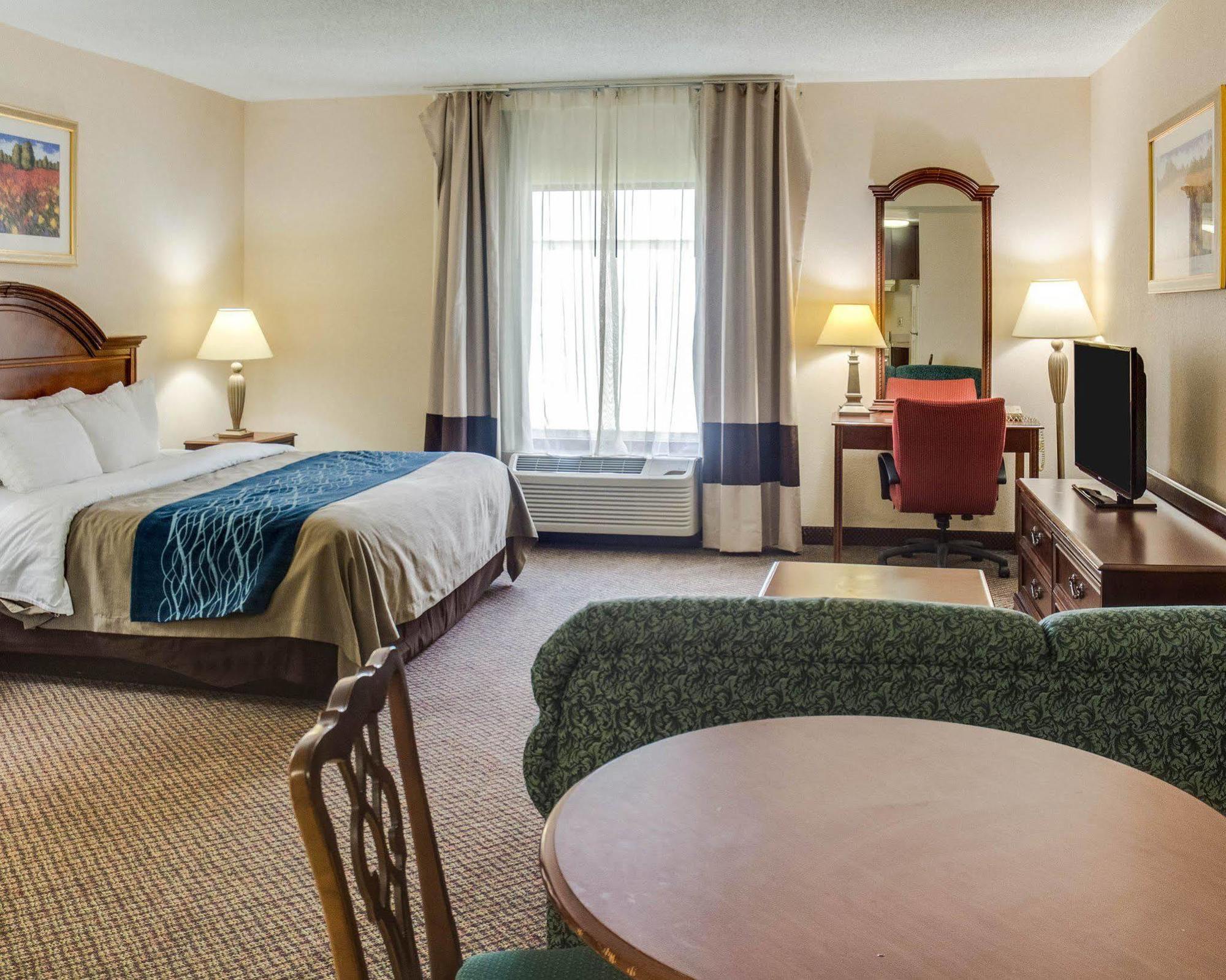 Quality Inn & Suites Olde Town Portsmouth Εξωτερικό φωτογραφία
